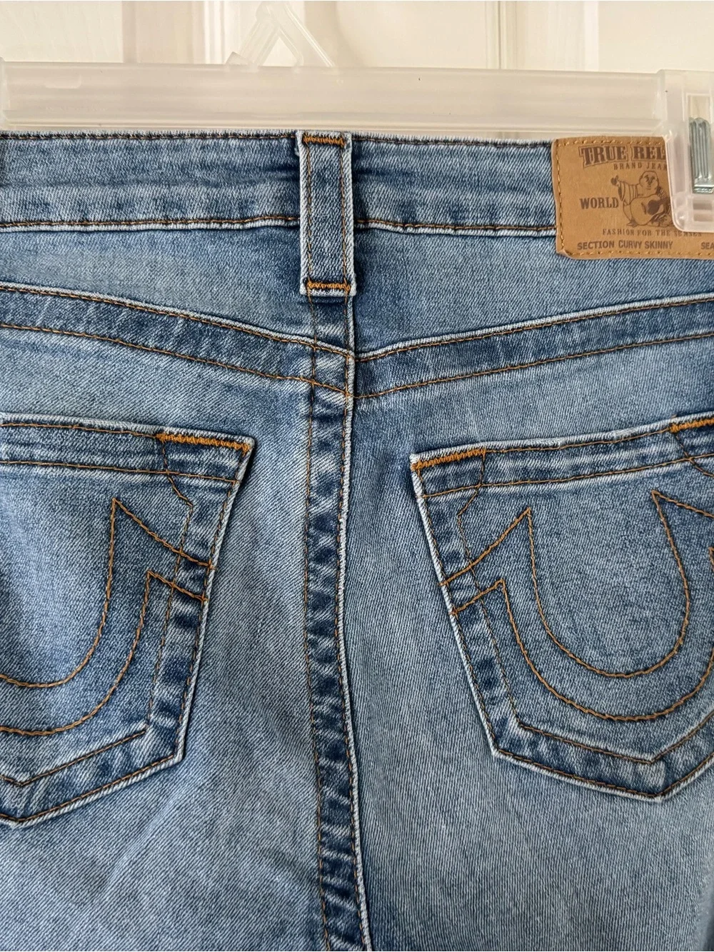True Religion Curvy Skinny Mid Rise Distressed Jeans Size 29 Medium Blue Wash - Picture 7 of 15